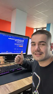 Laurant giving thumbs up